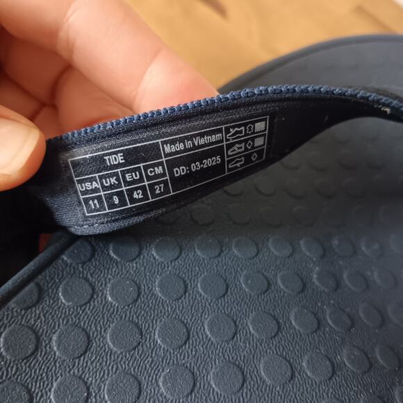 Vionic Tide Toe Post Women's Orthotic Sandals, Patent Leather Navy, Size US 11M - Picture 8 of 10